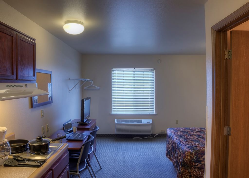 Woodspring Suites Topeka Pokoj fotografie