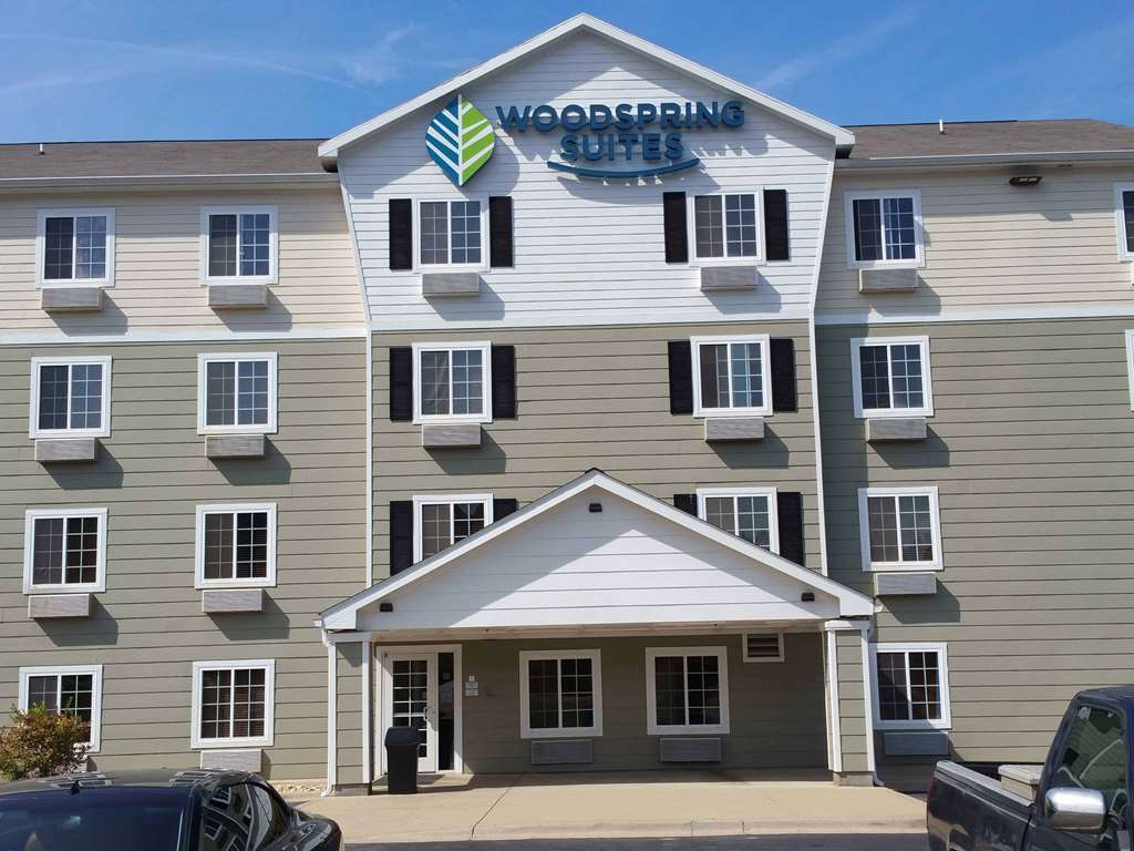 Woodspring Suites Topeka Exteriér fotografie