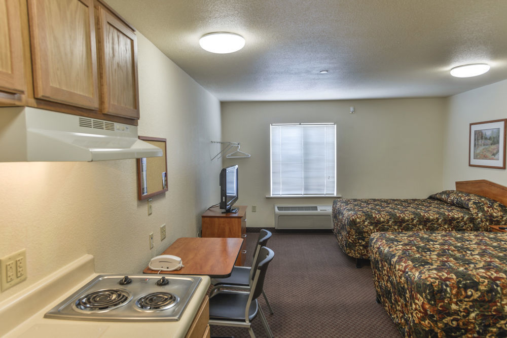 Woodspring Suites Topeka Exteriér fotografie