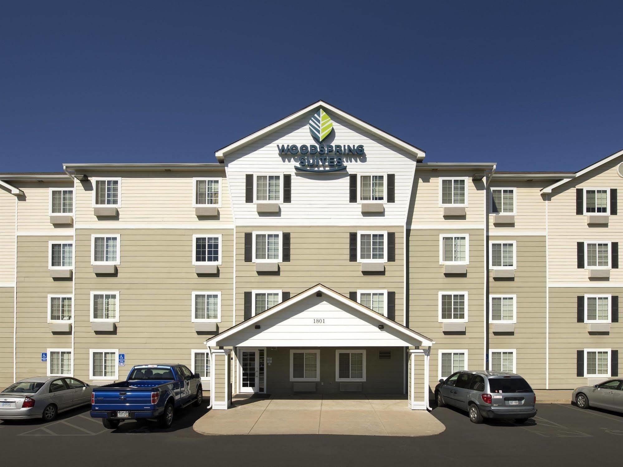 Woodspring Suites Topeka Exteriér fotografie