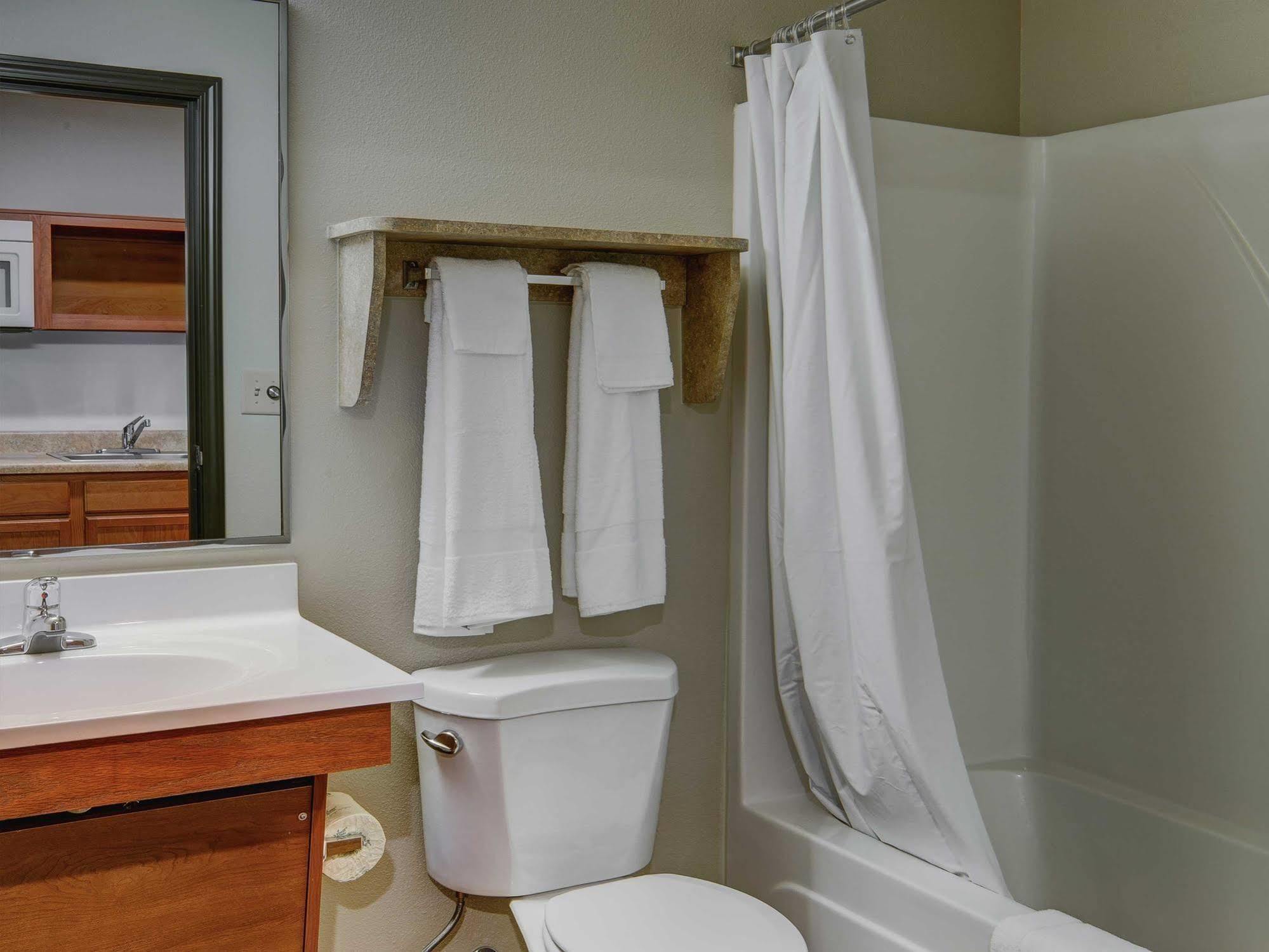 Woodspring Suites Topeka Exteriér fotografie