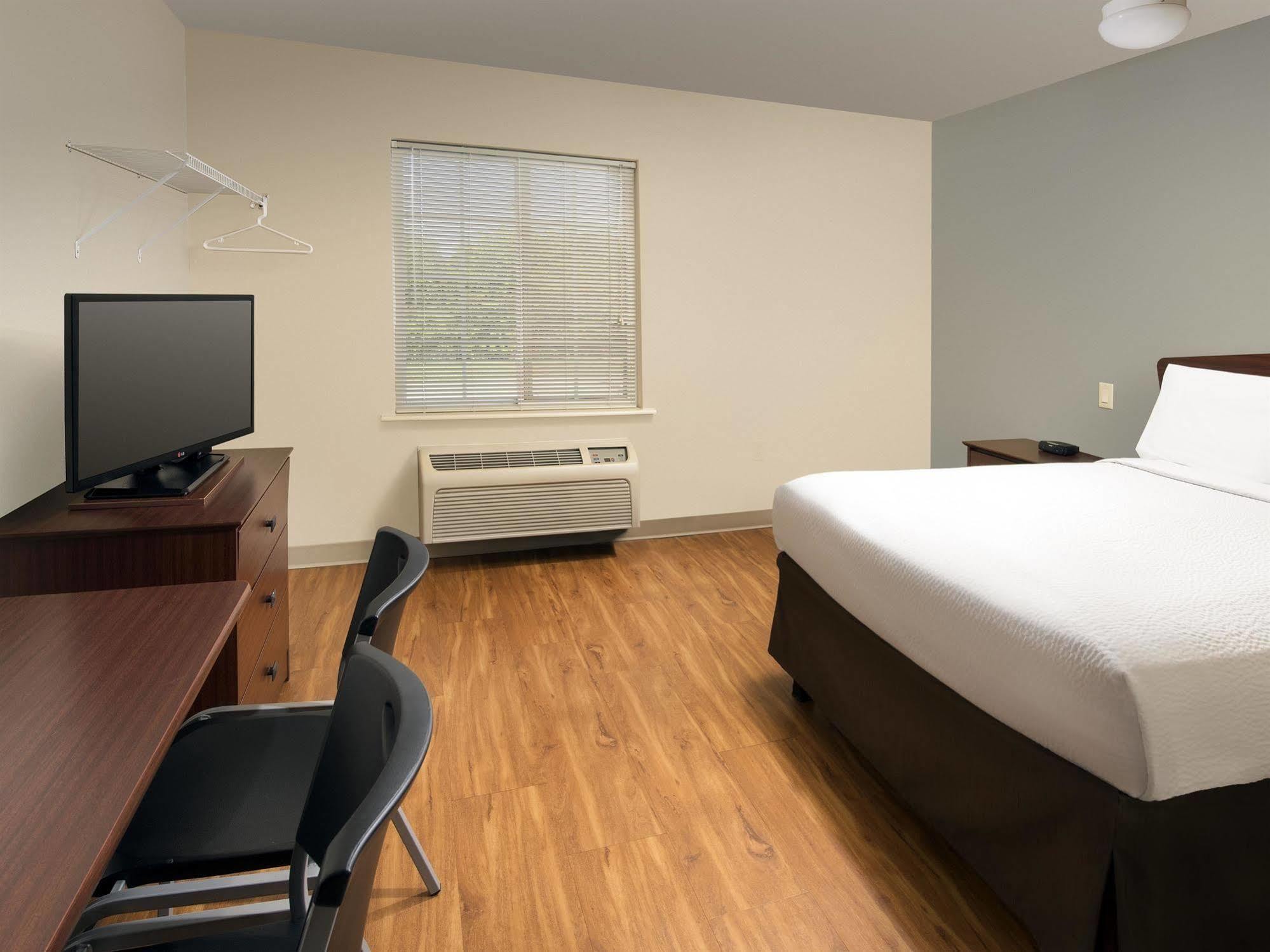 Woodspring Suites Topeka Exteriér fotografie